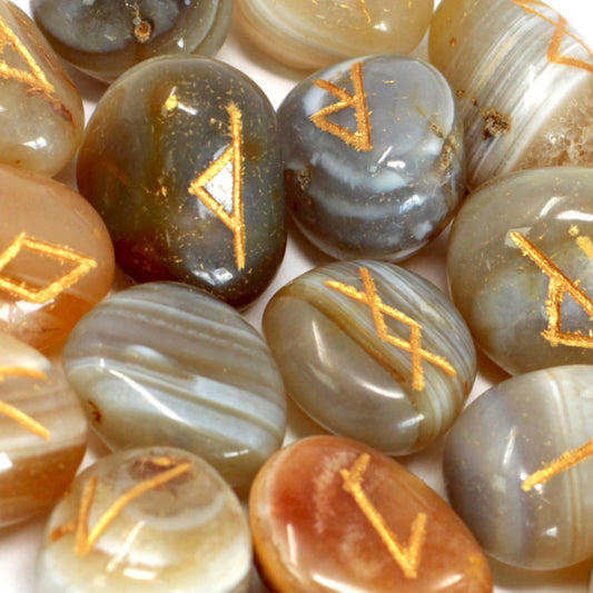 Runes Stone Set in Pouch - Banded Agate
